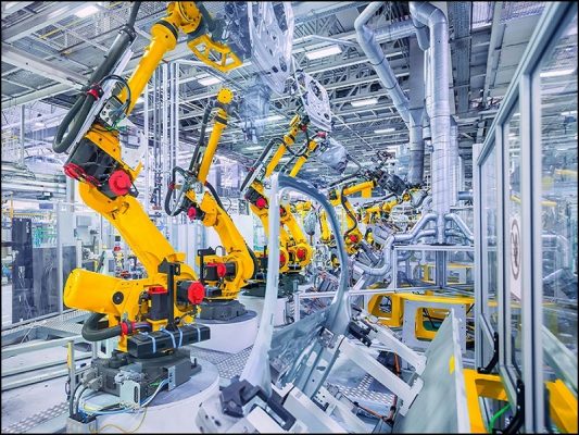 ứng dụng robot trong sản xuất công nghiệp của con người